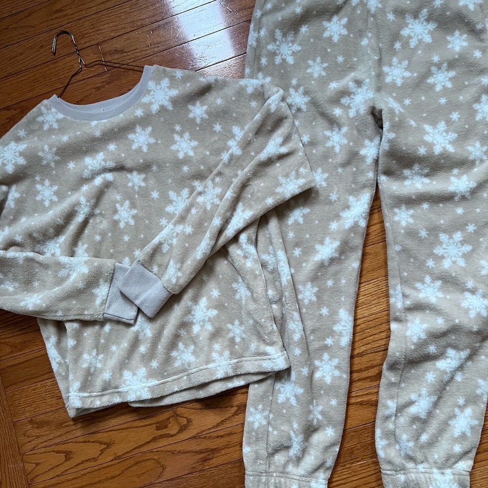 Abercrombie Kids fuzzy sleep set 15/16-/17/18